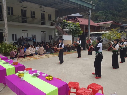 Làng văn hoá du lịch cộng đồng Khim Nọi (Homestay)
