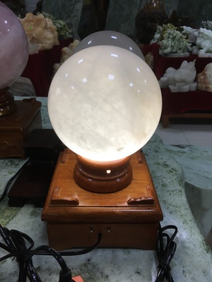 Cầu thạch anh trắng cùi dừa tự nhiên