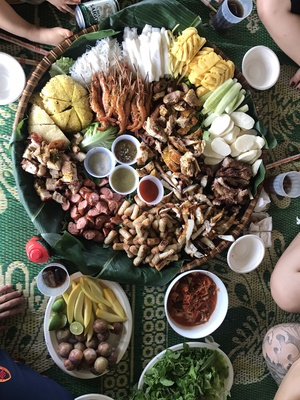 Du lịch cộng đồng hồ Thác Bà