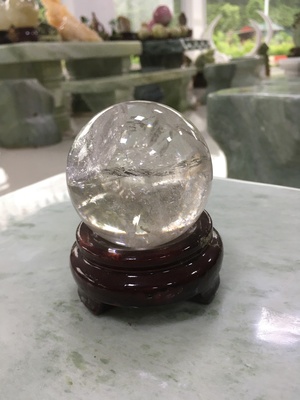 Cầu thạch anh trắng trong tự nhiên