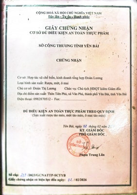 Mứt Táo Mèo